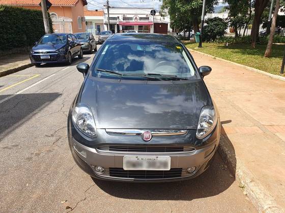 FIAT PUNTO 1.6 ESSENCE 16V FLEX 4P AUTOMATIZADO FIAT PUNTO 1.6 ESSENCE 16V FLEX 4P AUTOMATIZADO